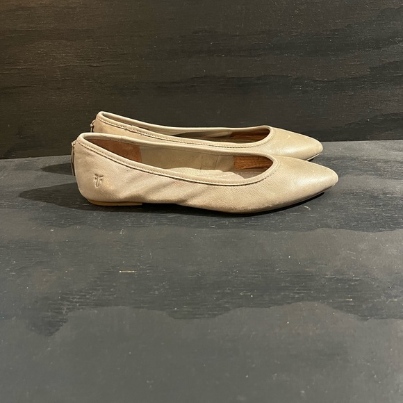 Frye Regina Ballet Women’s Size 8 Leather Flats Ash Gray 3479263 - Picture 1 of 8